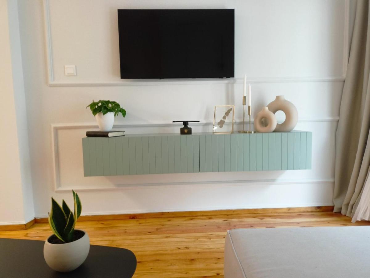 Stylish Modern Classic Apartment Salonicco Esterno foto
