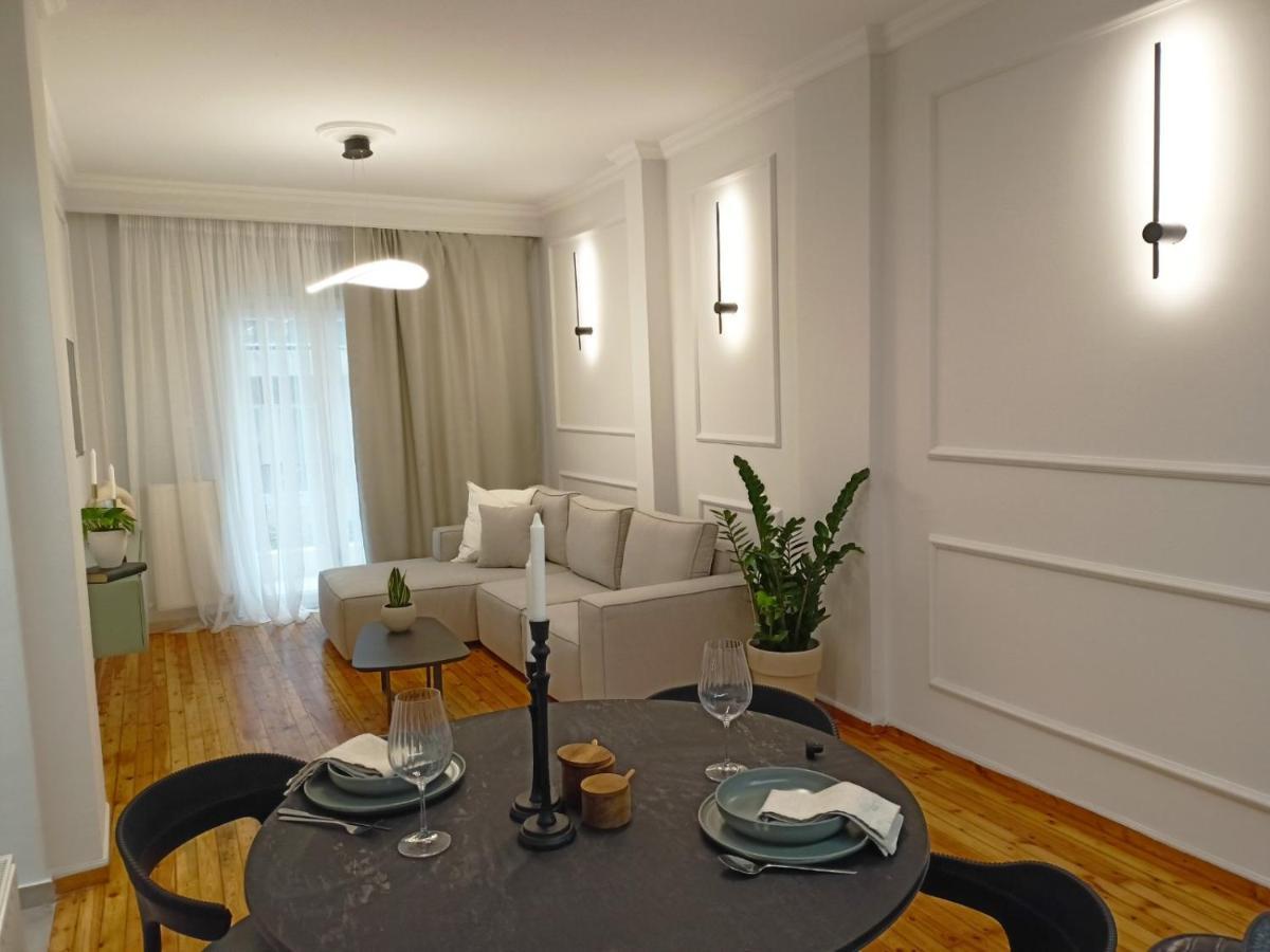 Stylish Modern Classic Apartment Salonicco Esterno foto