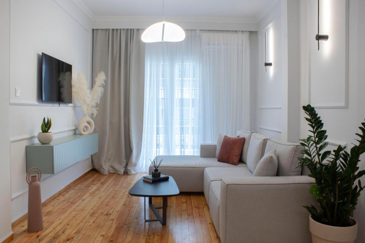 Stylish Modern Classic Apartment Salonicco Esterno foto
